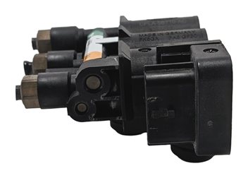 Thumbnail 2: 2016 RANGE ROVER SPORT (L494) FRONT AIR SUSPENSION VALVE BLOCK SOLENOID MANIFOLD