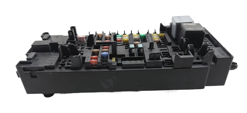 Thumbnail 2: 2016 RANGE ROVER SPORT (L494) 3.0L RIGHT PASSENGER FUSE BOX RELAY CARRIER