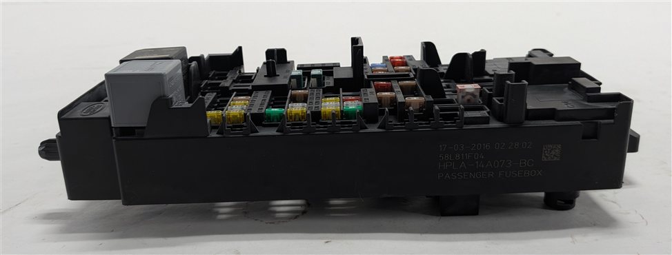 Thumbnail 6: 2016 RANGE ROVER SPORT (L494) 3.0L RIGHT PASSENGER FUSE BOX RELAY CARRIER
