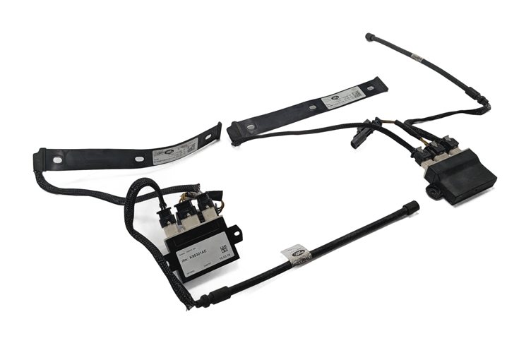 2016 RANGE ROVER SPORT (L494) REAR LIFTGATE HANDS FREE KICK SENSOR MODULE SET/2