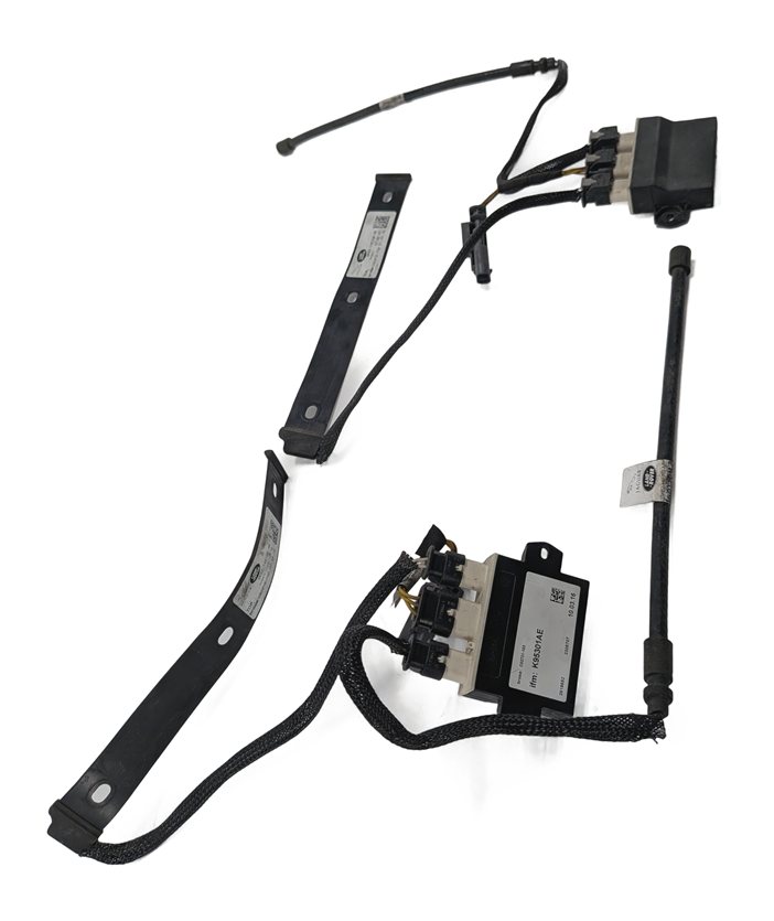 Thumbnail 5: 2016 RANGE ROVER SPORT (L494) REAR LIFTGATE HANDS FREE KICK SENSOR MODULE SET/2