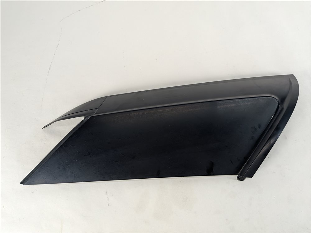 Thumbnail 3: 2016 RANGE ROVER SPORT (L494) REAR LEFT D-PILLAR EXTERIOR MOLDING TRIM (Black)