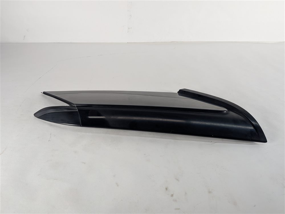 Thumbnail 6: 2016 RANGE ROVER SPORT (L494) REAR RIGHT D-PILLAR EXTERIOR MOLDING TRIM (Black)