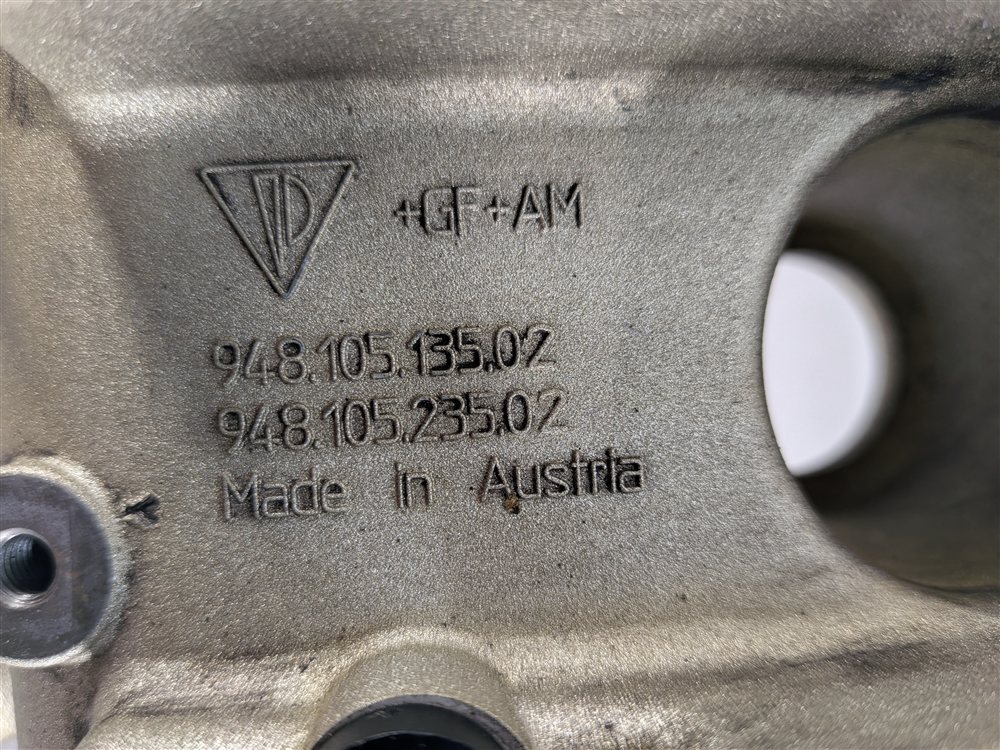 Thumbnail 9: 2008-2009 PORSCHE CAYENNE (957) M48 TURBO & NON TURBO ENGINE RIRGHT VALVE COVER