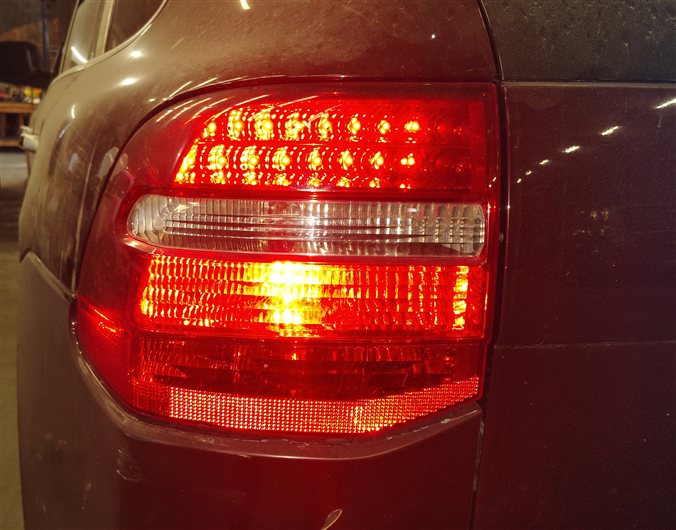 Thumbnail 2: 2008-2010 PORSCHE CAYENNE (957) LEFT DRIVER REAR TAILLIGHT BRAKE LIGHT LAMP