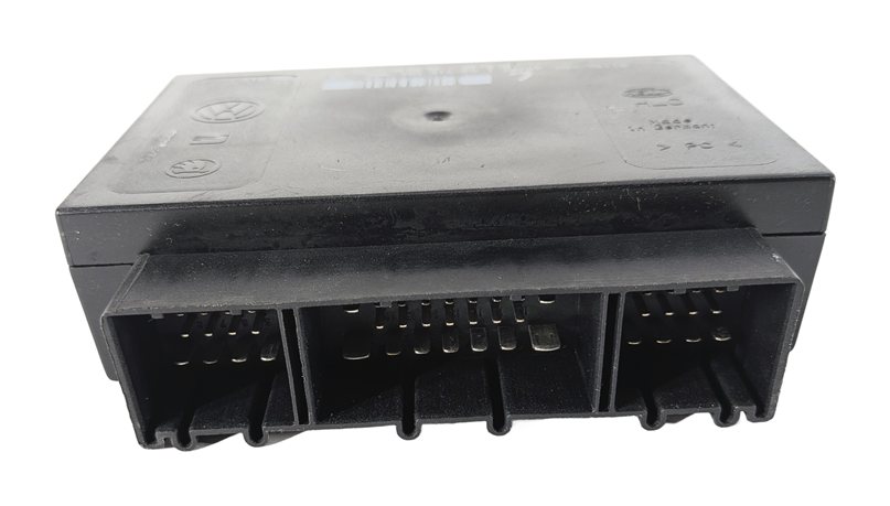Thumbnail 2: 2008-2010 PORSCHE CAYENNE (957) BODY CONTROL MODULE COMPUTER (BCM)