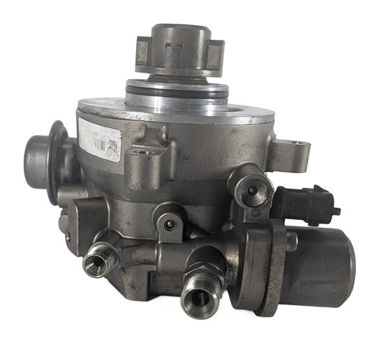 Thumbnail 6: 2008-2010 PORSCHE CAYENNE (957) 4.8L TWIN TURBO ENGINE MECHANICAL FUEL PUMP