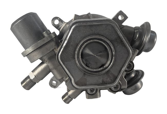 Thumbnail 7: 2008-2010 PORSCHE CAYENNE (957) 4.8L TWIN TURBO ENGINE MECHANICAL FUEL PUMP