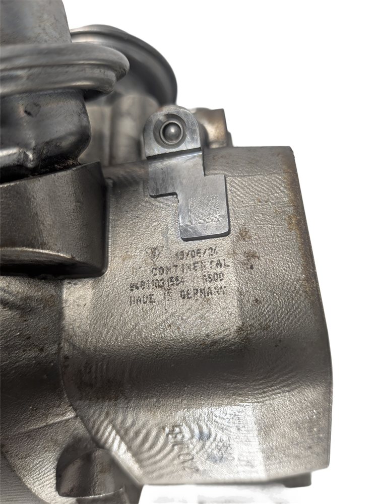 Thumbnail 9: 2008-2010 PORSCHE CAYENNE (957) 4.8L TWIN TURBO ENGINE MECHANICAL FUEL PUMP