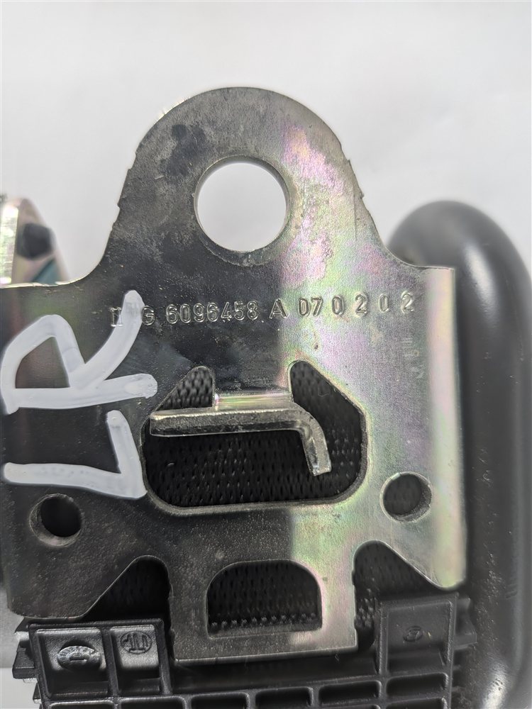 Thumbnail 8: 2008 PORSCHE CAYENNE (957) REAR LEFT SEAT SEATBELT RETRACTOR (Black)
