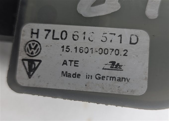 Thumbnail 9: 2008 PORSCHE CAYENNE (957) REAR LEFT AIR SUSPENSION RIDE HEIGHT LEVEL SENSOR
