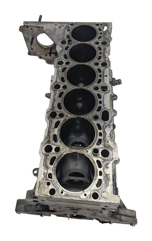 Thumbnail 2: 09-13 BMW X5 335D (E70 E90) 3.0L TWIN TURBO M57Y DIESEL ENGINE CYLINDER BLOCK