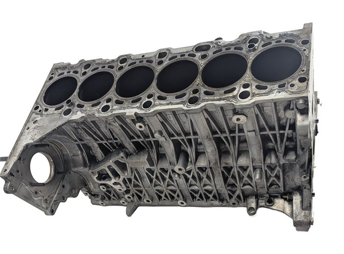 Thumbnail 4: 09-13 BMW X5 335D (E70 E90) 3.0L TWIN TURBO M57Y DIESEL ENGINE CYLINDER BLOCK
