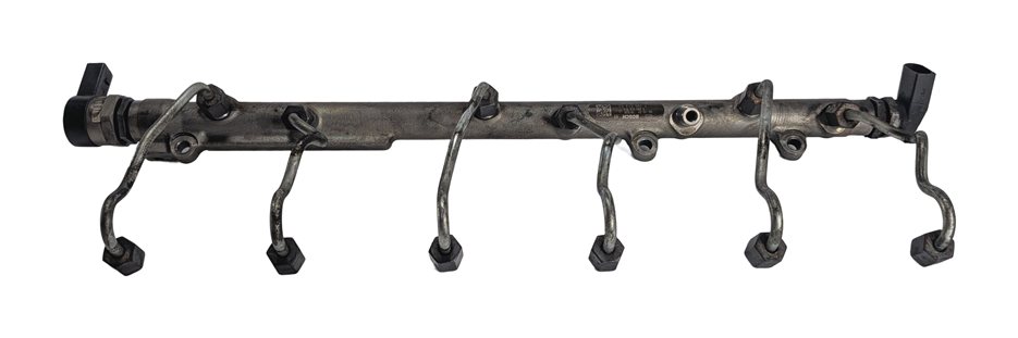 Thumbnail 6: 09-13 BMW X5 (E70) 3.0L M57 DIESEL FUEL RAIL w/INJECTOR LINES PRESSURE SENSOR