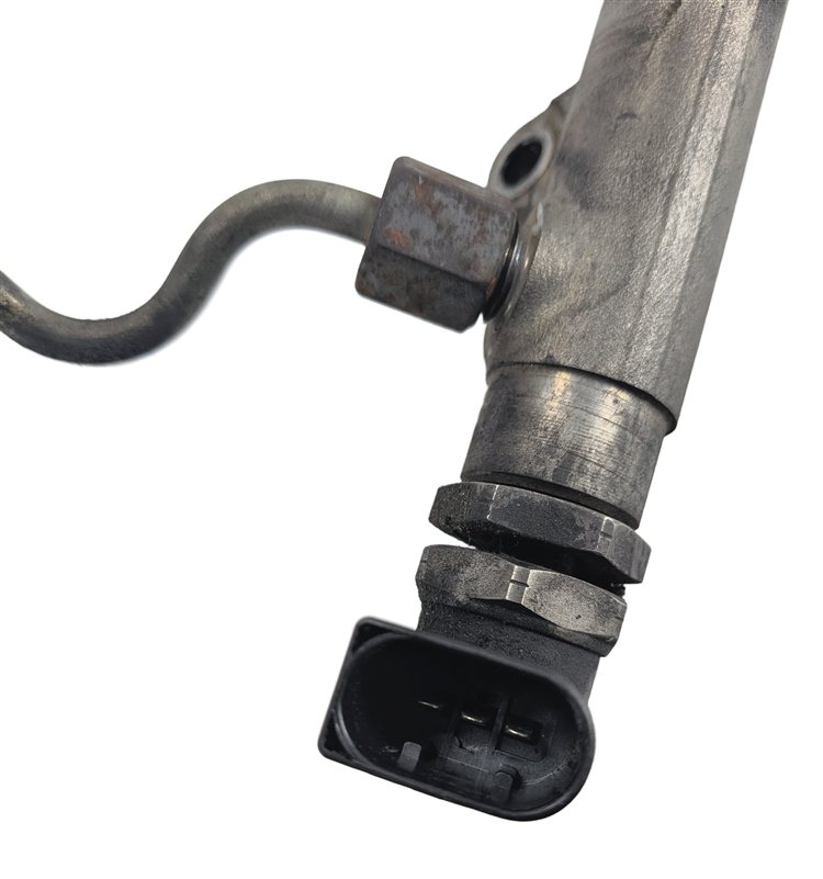 Thumbnail 9: 09-13 BMW X5 (E70) 3.0L M57 DIESEL FUEL RAIL w/INJECTOR LINES PRESSURE SENSOR