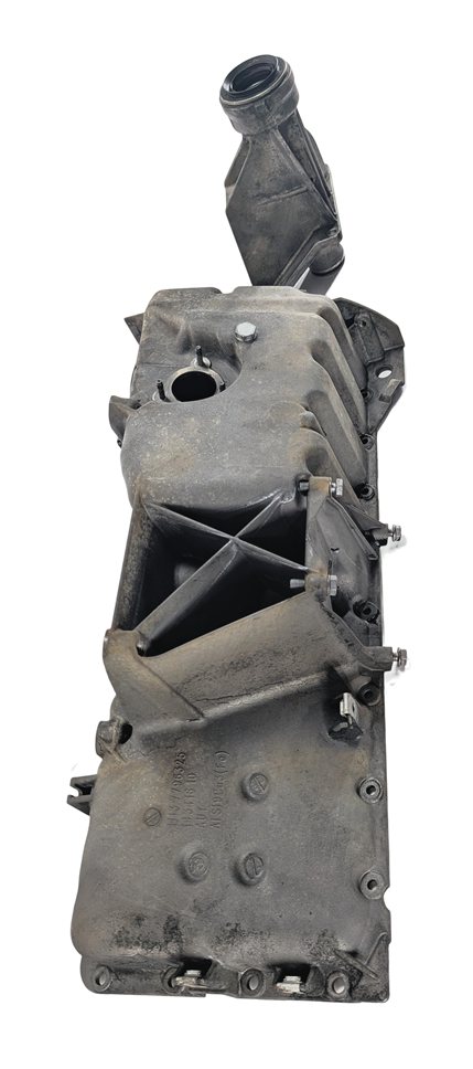 Thumbnail 5: 2009-2013 BMW X5 (E70) 3.0L M57 TWIN TURBO DIESEL ENGINE OIL PAN w/ OUTPUT SHAFT
