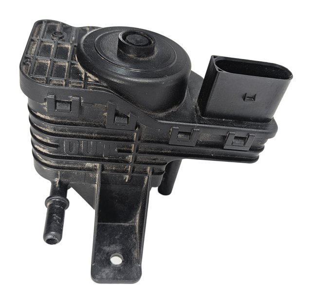 Thumbnail 4: 2010 BMW X5 (E70) 3.0L M57 DIESEL EXHAUST EMISSIONS FLUID SCR DEF TRANSFER PUMP