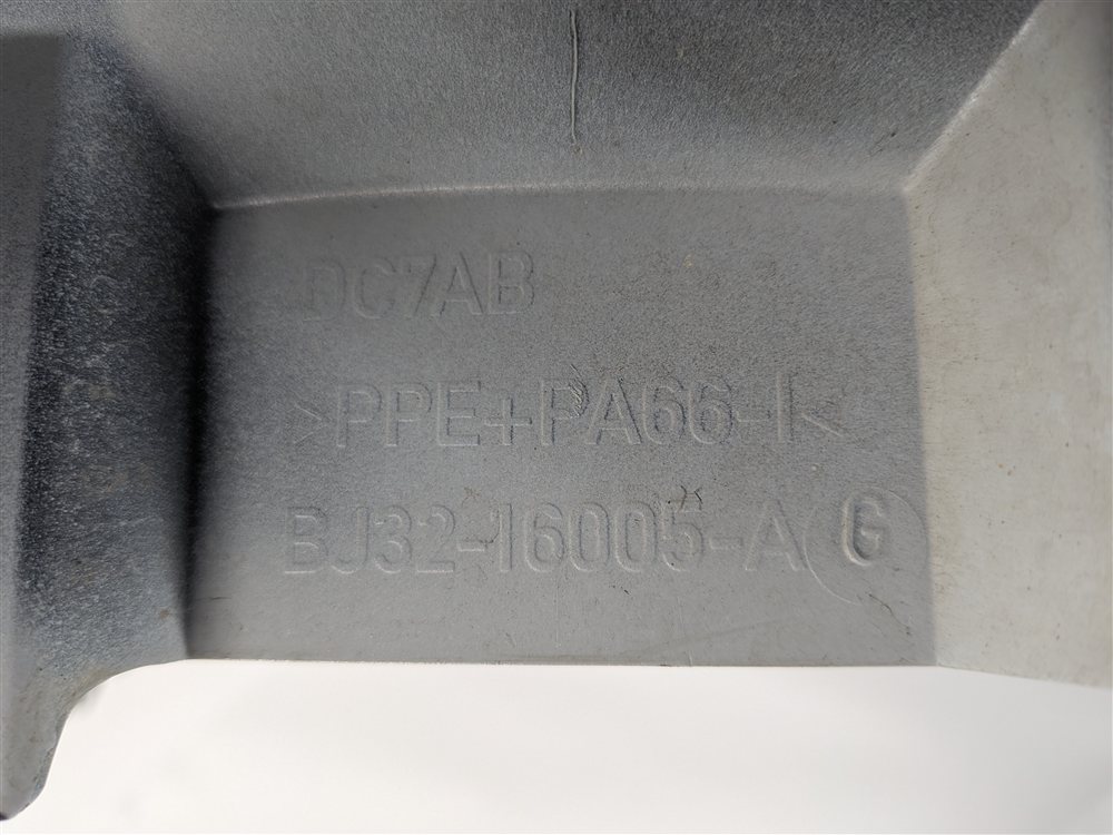 Thumbnail 7: 12-19 RANGE ROVER EVOQUE L538 FRONT RIGHT PASSENGER FENDER w/o AUTO PARK (White)