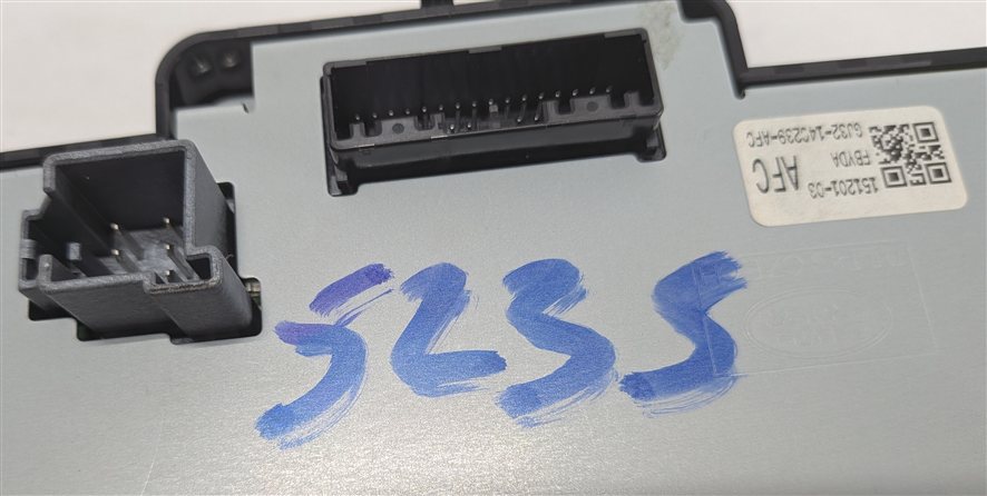 Thumbnail 6: 16-17 EVOQUE L538 A/C CLIMATE CONTROL PANEL HEATED SEATS W/O HEATED WINDSHIELD