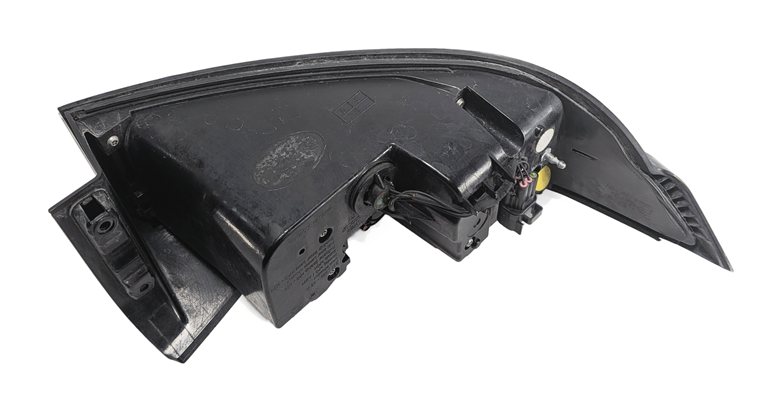 Thumbnail 6: 16-18 RANGE ROVER EVOQUE L538 RIGHT OUTER QUARTER TAILLIGHT W/O BLACK DESIGN