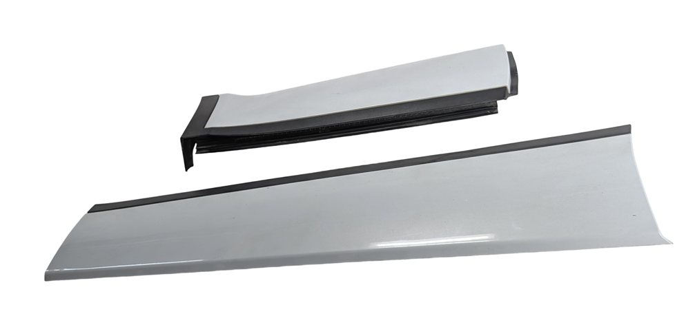 16-19 RANGE ROVER EVOQUE L538 FRONT REAR RIGHT DOOR LOWER MOLDING SET/2 (White)