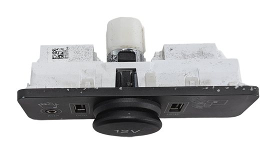 Thumbnail 3: 2016 RANGE ROVER EVOQUE (L538) AUX INPUT USB POWER SOCKET OUTLET PANEL 12V
