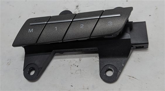 2016 RANGE ROVER EVOQUE (L538) FRONT RIGHT PASSENGER POWER SEAT MEMORY SWITCH