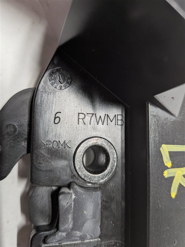 Thumbnail 5: 2016 RANGE ROVER EVOQUE (L538) REAR LEFT SEAT BACK FOLDING LOCK RELEASE LATCH