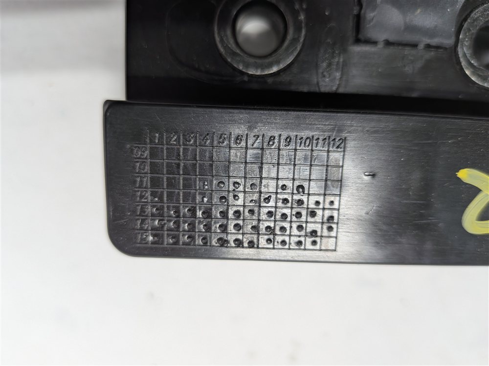 Thumbnail 7: 2016 RANGE ROVER EVOQUE (L538) REAR LEFT SEAT BACK FOLDING LOCK RELEASE LATCH