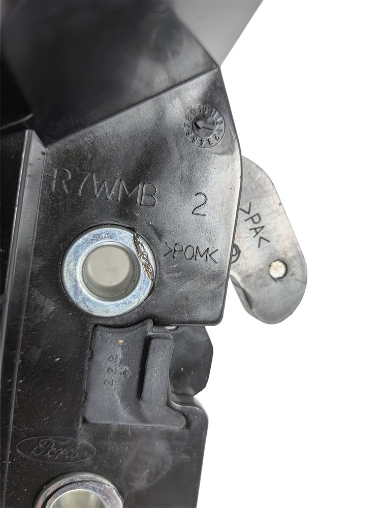 Thumbnail 6: 2016 RANGE ROVER EVOQUE (L538) REAR RIGHT SEAT BACK FOLDING LOCK RELEASE LATCH