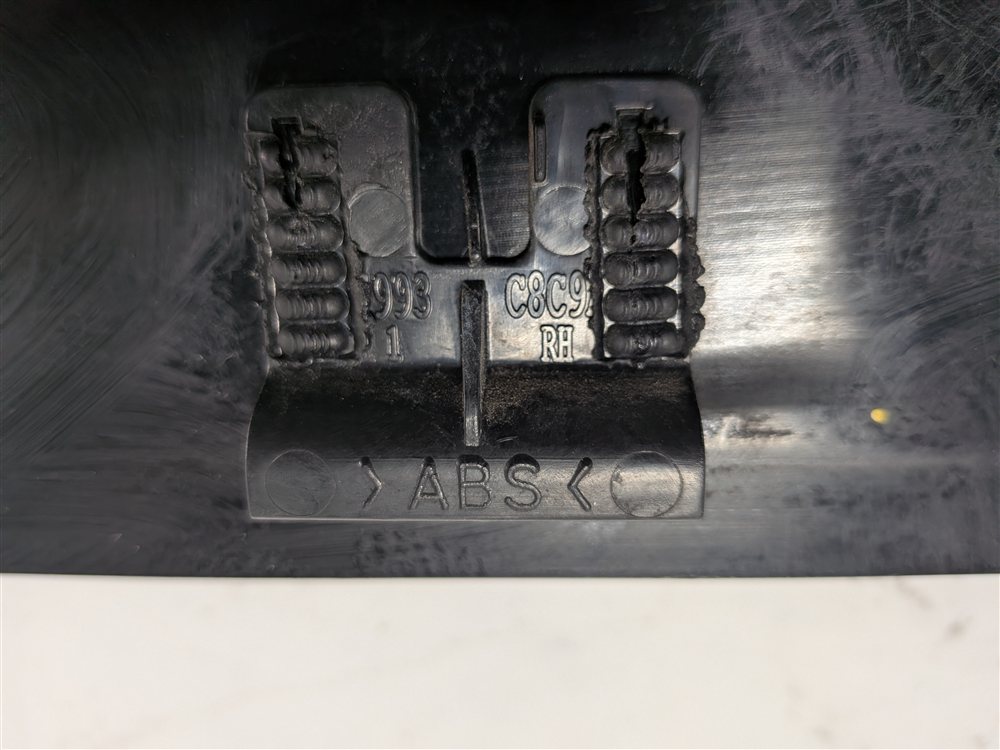 Thumbnail 10: 16 RANGE ROVER EVOQUE L538 REAR RIGHT D PILLAR COVER TRIM MOULDING (GLOSS BLACK)