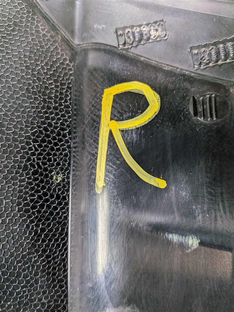 Thumbnail 5: 16 RANGE ROVER EVOQUE L538 REAR RIGHT D PILLAR COVER TRIM MOULDING (GLOSS BLACK)
