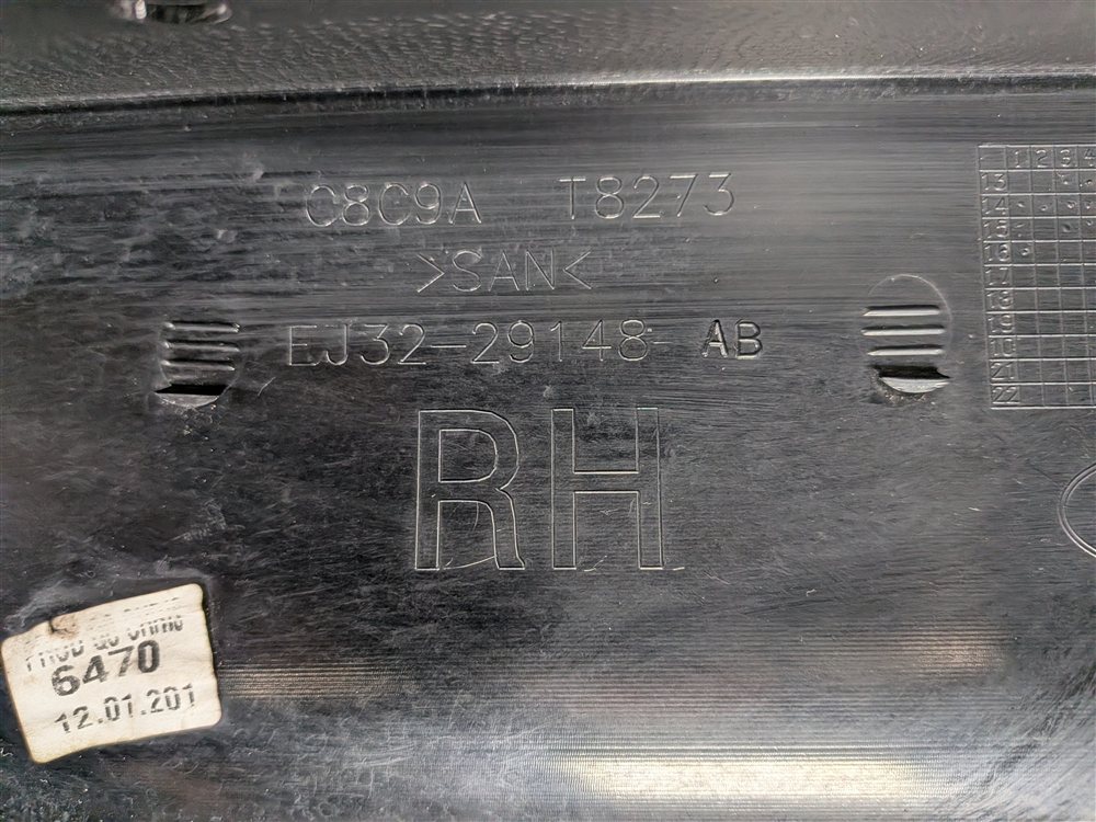 Thumbnail 7: 16 RANGE ROVER EVOQUE L538 REAR RIGHT D PILLAR COVER TRIM MOULDING (GLOSS BLACK)