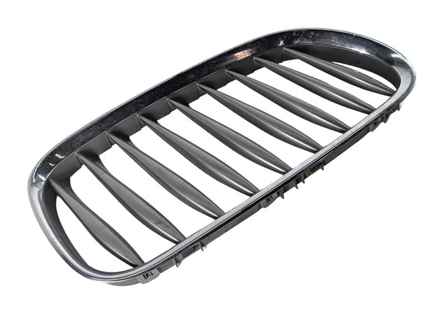 2003-2008 BMW Z4 (E85) RIGHT FRONT PASSENGER SIDE BUMPER GRILLE (BLACK / CHROME)