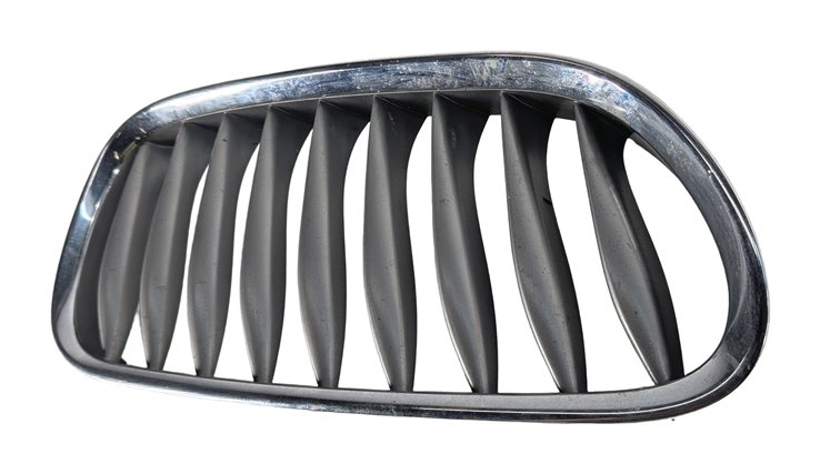 Thumbnail 4: 2003-2008 BMW Z4 (E85) RIGHT FRONT PASSENGER SIDE BUMPER GRILLE (BLACK / CHROME)