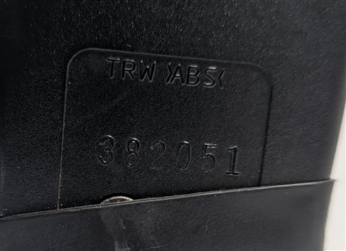 Thumbnail 10: 2000-2010 BMW X3 X5 Z4 (E83 E85 E53) FRONT LEFT DRIVER SEATBELT BUCKLE RECEIVER