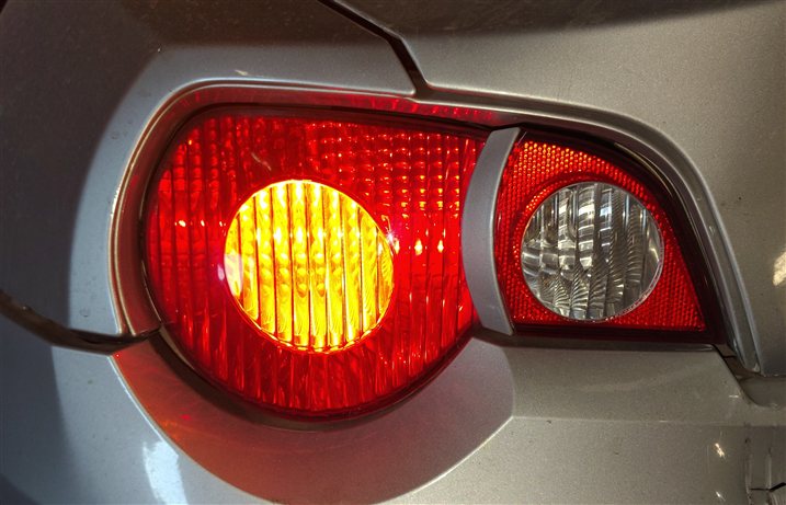 Thumbnail 2: 2003-2005 BMW Z4 (E85) REAR LEFT DRIVER TAILLIGHT BRAKE TAIL LIGHT LAMP (Silver)