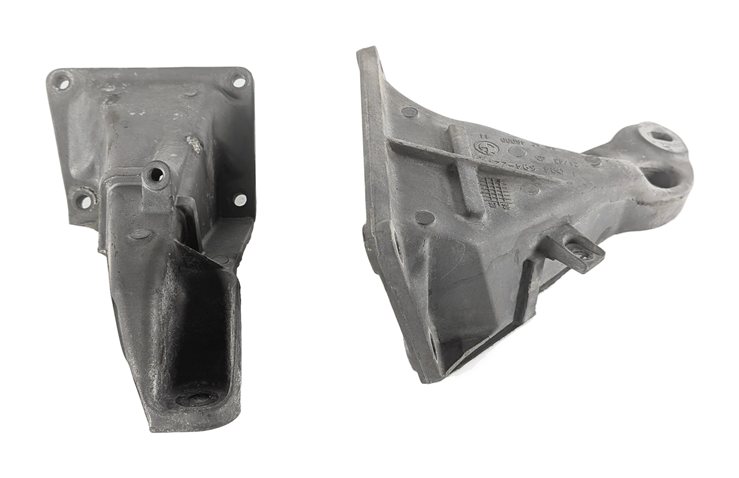 Thumbnail 6: 2005 BMW Z4 (E85) 2.5L (M54) ENGINE LEFT/RIGHT MOTOR MOUNT SUPPORT BRACKET SET/2