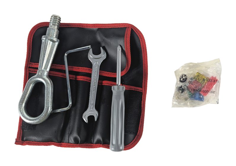 Thumbnail 3: 2005 BMW Z4 (E85) ONBOARD TRUNK TOOL KIT w/TOWING TOW EYE HOOK