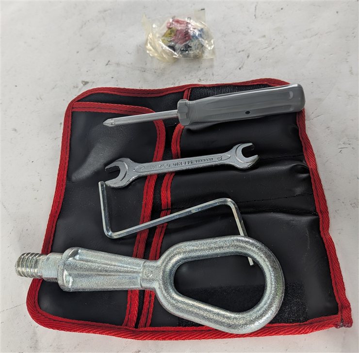 Thumbnail 5: 2005 BMW Z4 (E85) ONBOARD TRUNK TOOL KIT w/TOWING TOW EYE HOOK