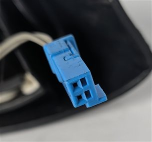 Thumbnail 7: 2005 BMW Z4 (E85) FRONT RIGHT A PILLAR TWEETER AUDIO SPEAKER GRILLE TRIM COVER