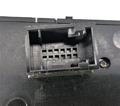 Thumbnail 8: 2005 BMW Z4 (E85) FRONT RIGHT POWER SEAT ADJUSTMENT CONTROL SWITCH BUTTON PANEL