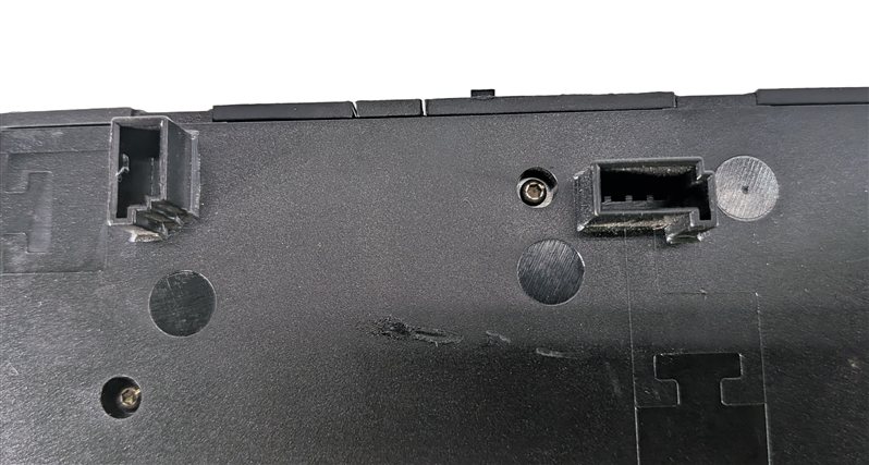 Thumbnail 9: 2005 BMW Z4 (E85) FRONT RIGHT POWER SEAT ADJUSTMENT CONTROL SWITCH BUTTON PANEL