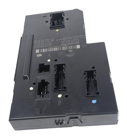 Thumbnail 5: 2010-2012 MB E350 E550 E63 CLS550 CLS63 W212 W219 REAR SIGNAL ACQUISITION MODULE