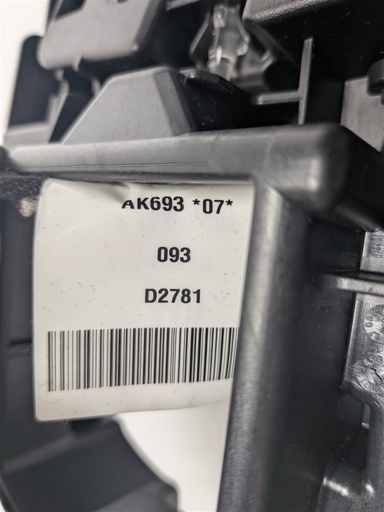 Thumbnail 9: 2010-2011 MERCEDES E350 E550 (W212) CENTER CONSOLE COMPARTMENT ARM REST (Gray)