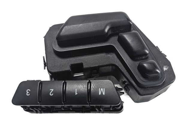 Thumbnail 4: 10-17 MERCEDES C300 C350 E250 E300 E350 GLK250 GLK350 LEFT DRIVER SEAT SWITCH