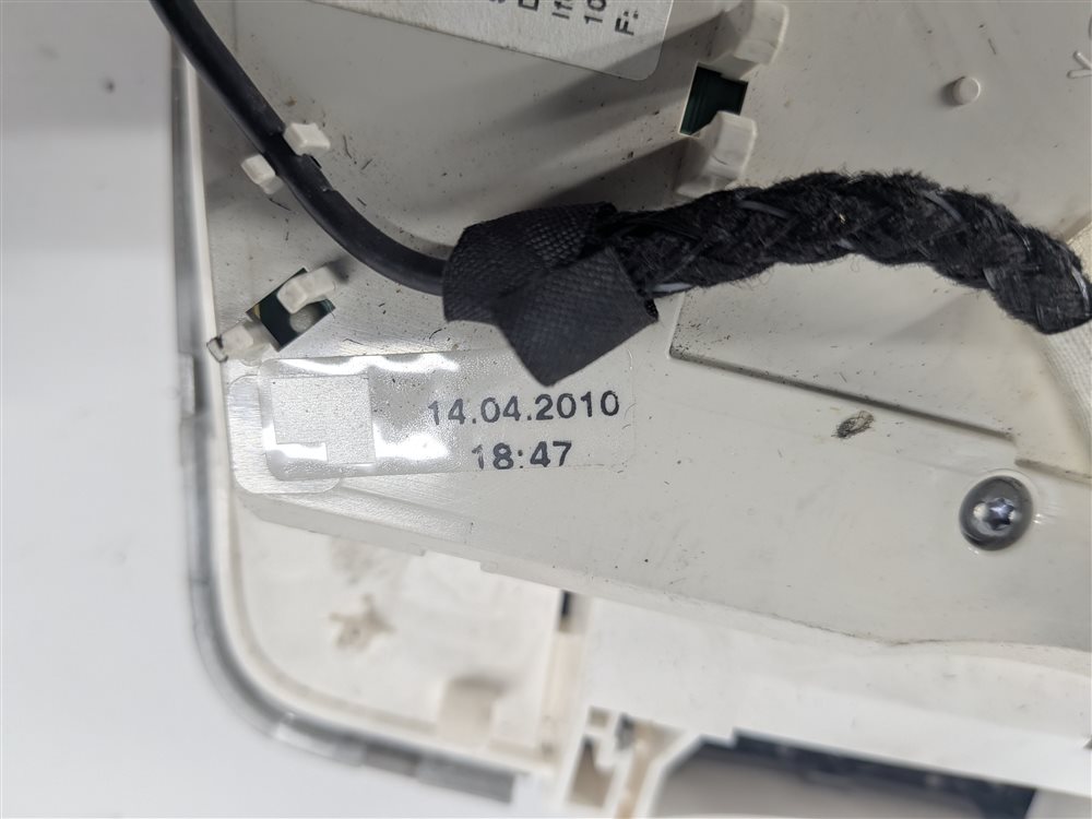 Thumbnail 8: 2010-2013 MERCEDES E350 E550 (W212) OVERHEAD CONSOLE DOME LIGHT SUNROOF (Gray)
