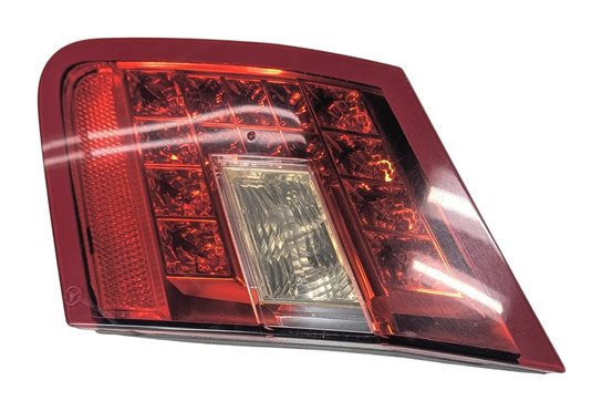 2010-2013 MERCEDES E300 E350 E400 E550 (W212) RIGHT INNER TAILLIGHT LIGHT LAMP