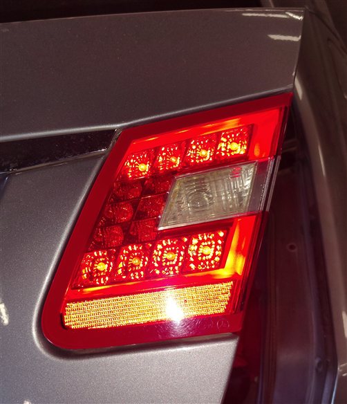 Thumbnail 2: 2010-2013 MERCEDES E300 E350 E400 E550 (W212) RIGHT INNER TAILLIGHT LIGHT LAMP