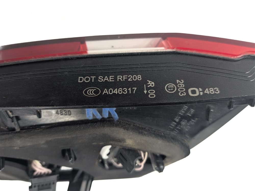 Thumbnail 9: 2010-2013 MERCEDES E300 E350 E400 E550 (W212) RIGHT INNER TAILLIGHT LIGHT LAMP